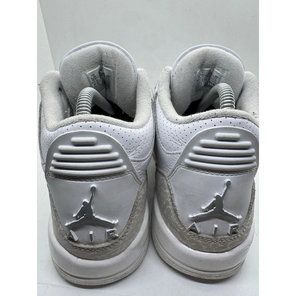 Nike Air Jordan 3 Retro 6.5Y White Athletic Shoes Sneakers 136064 111
